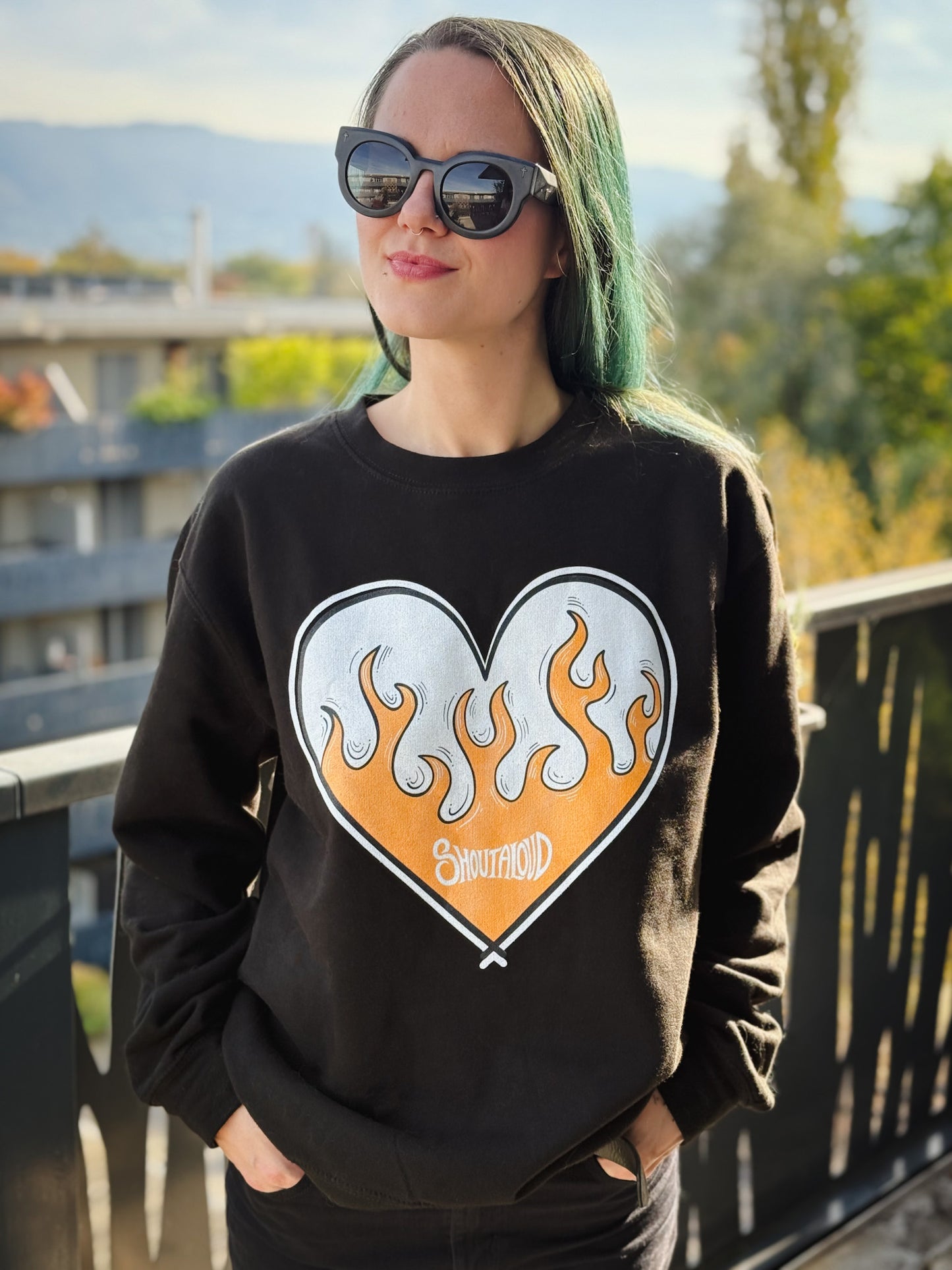 Crackling Yellow Heart Sweatshirt – Unisex